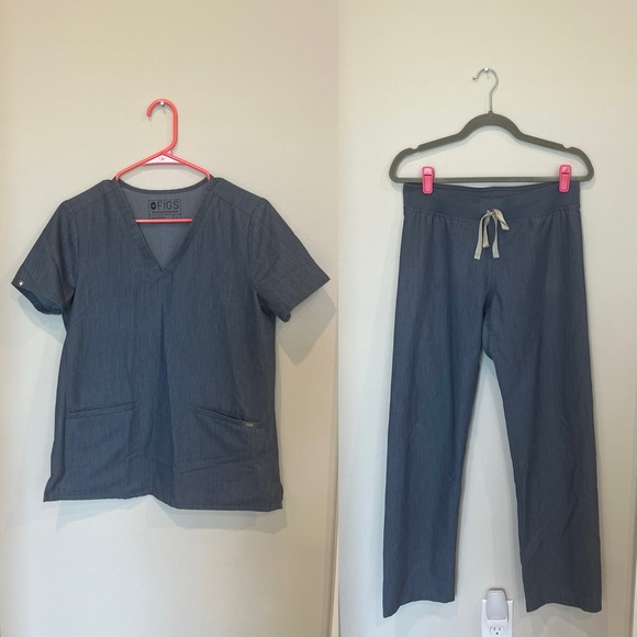Figs Tops - Figs Heathered Blue Scrub Set Size Small